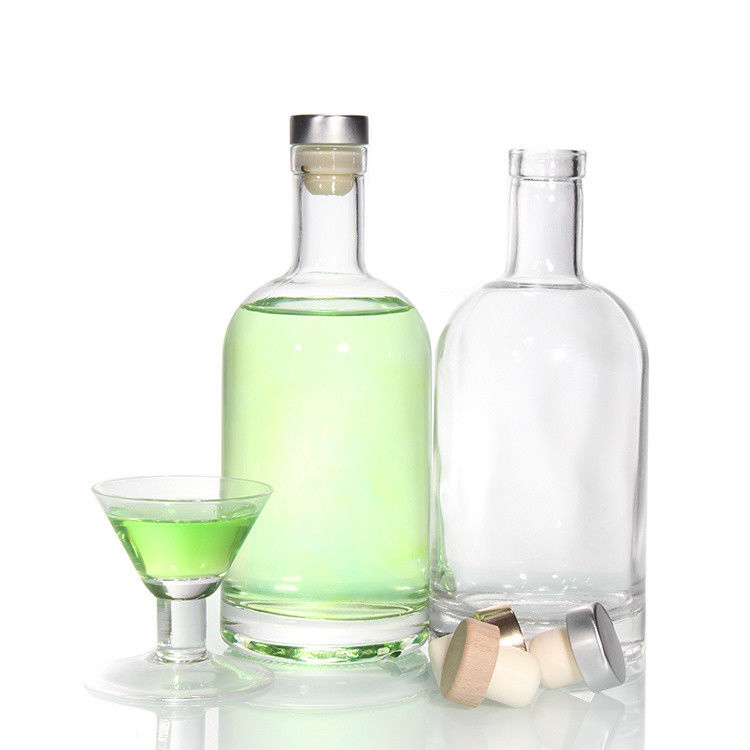 Дешевая цена750ml Флинтовые стеклянные бутылки с алкоголем на заказ для коктейлей виски ром