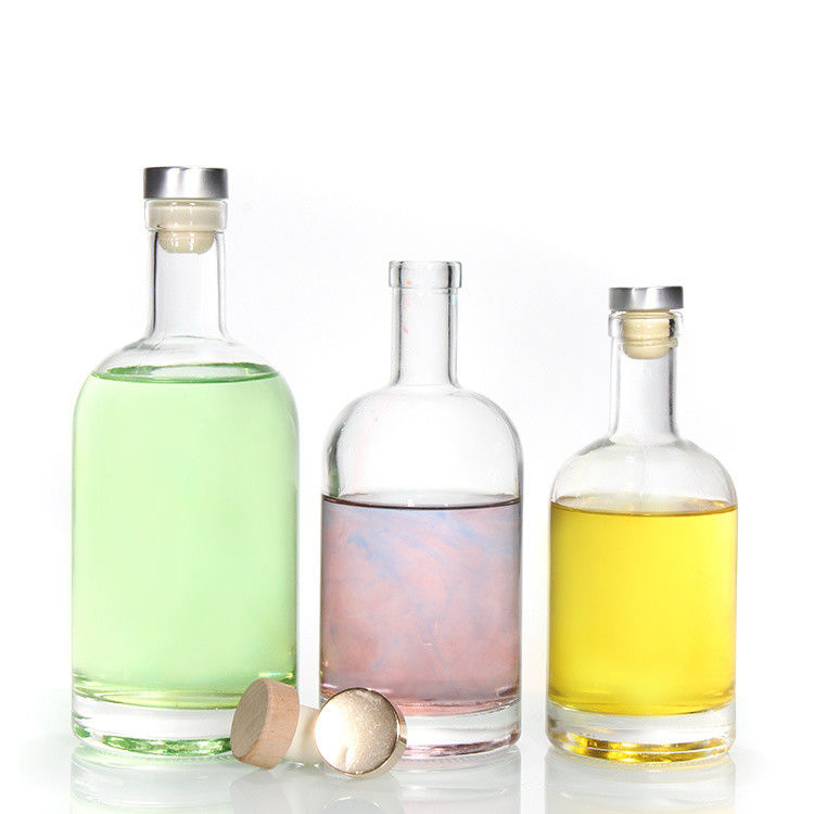 Дешевая цена750ml Флинтовые стеклянные бутылки с алкоголем на заказ для коктейлей виски ром