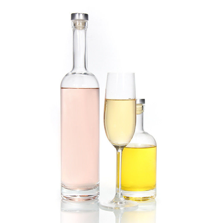 Дешевая цена750ml Флинтовые стеклянные бутылки с алкоголем на заказ для коктейлей виски ром
