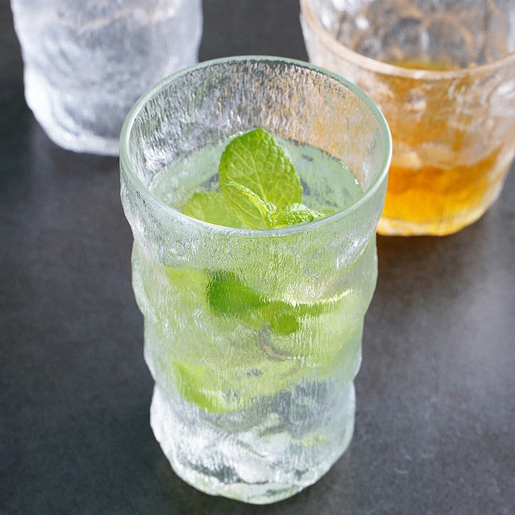 Бесплатный образец Ледниковый укладка Вино стекло Tumbler Frosted Розовый цвет Виски стеклянный стакан